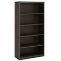 Estanter¨ªa alta marr¨®n de madera con 5